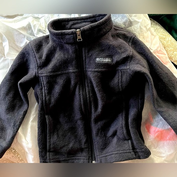 COLUMBIA KIDS BLACK ZIP UP FLEECE.:.WORN 1x..kids grow WAY TOO FAST!
SIZE 3T 🐰 - Picture 1 of 11